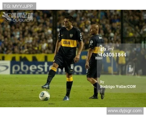 加一号球衣背后的传奇足球人物与他们的辉煌成就分析 加一号球衣背后的传奇足球人物与他们的辉煌成就分析