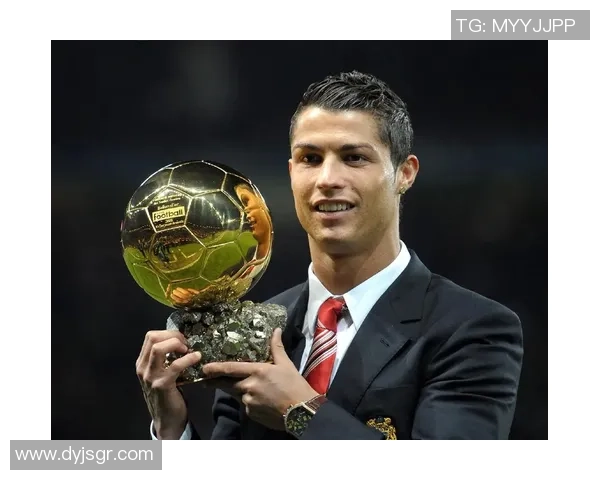 足球球星情感坎坷经历 揭示明星背后的爱情挫折与伤痛